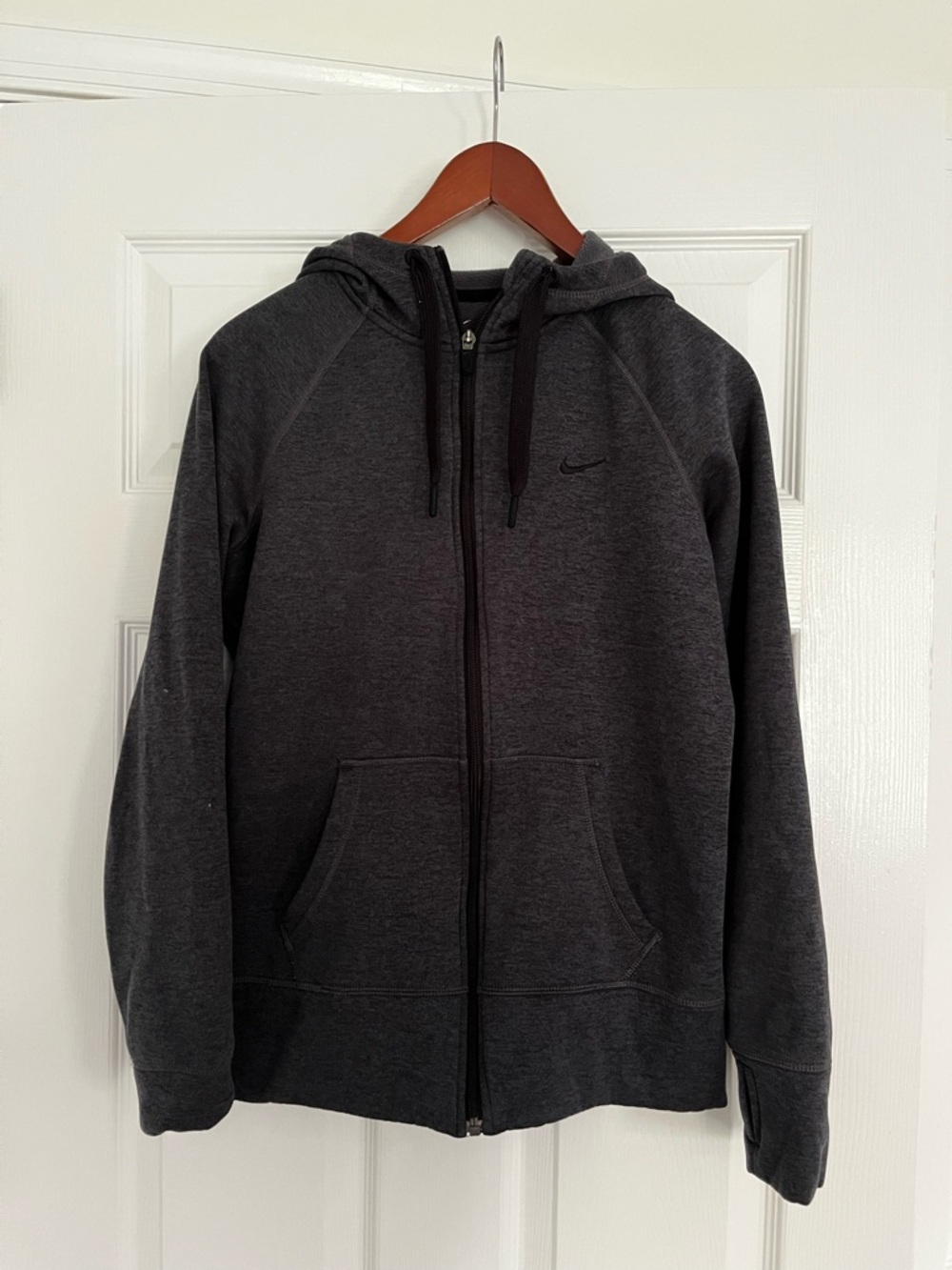 Nike Women’s Therma-FIT Textured Fleece Full-Zip Charcoal Gray Hoodie, medium